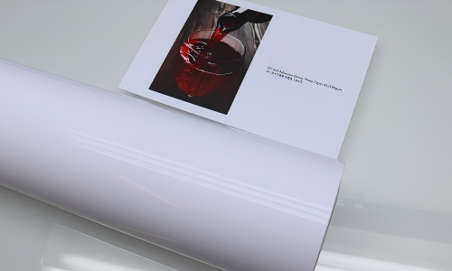 Self-adhesive glossy photo paper